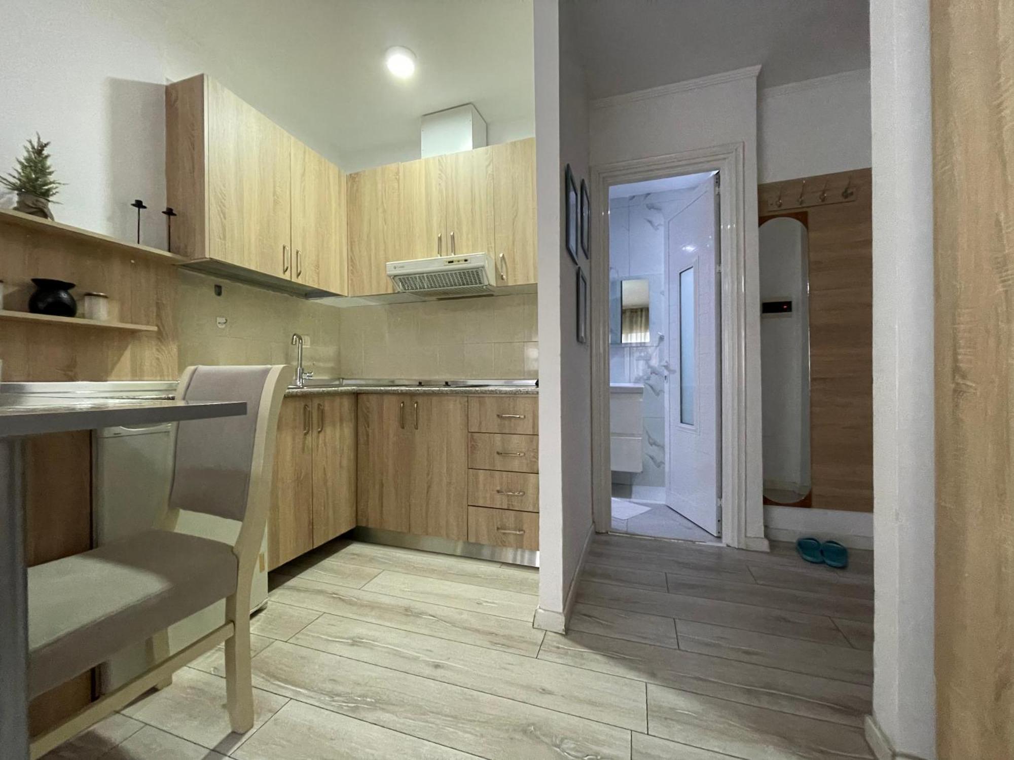 Downtown Modern Studio Apartment Тирана Екстериор снимка